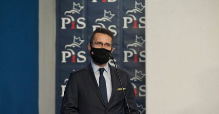 Szczepienia w Rzeszowie. Rzecznik PiS mówi o możliwych konsekwencjach