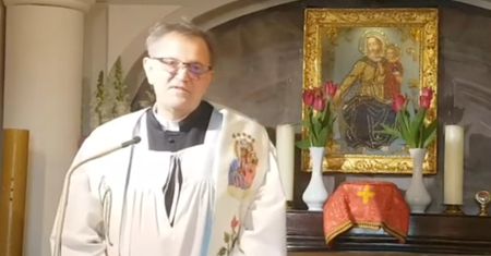 Ksiądz grzmiał z ambony. "On mówi: współżyliśmy"