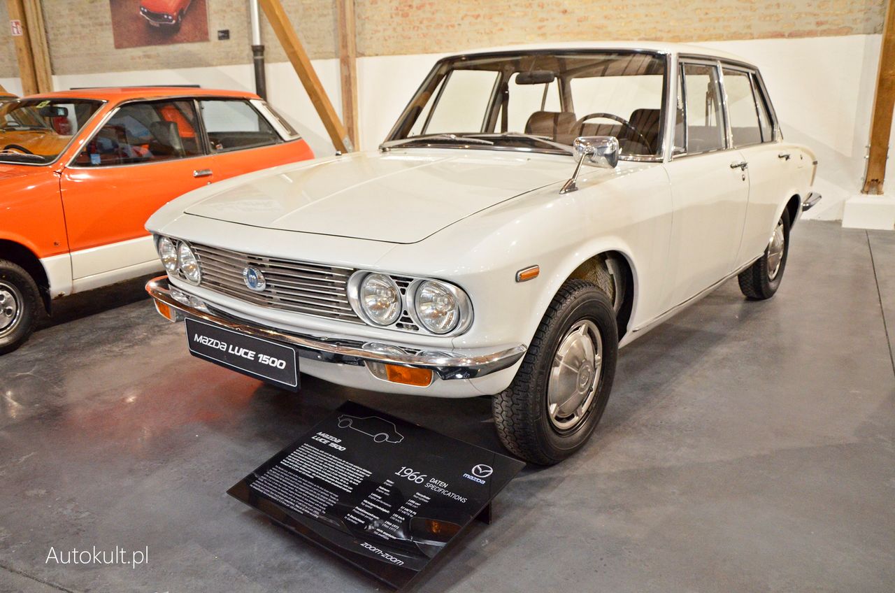 Mazda Luce 1500 z 1966 roku to z kolei przodek wszystkich Mazd z wyższej półki, takich jak model 929.