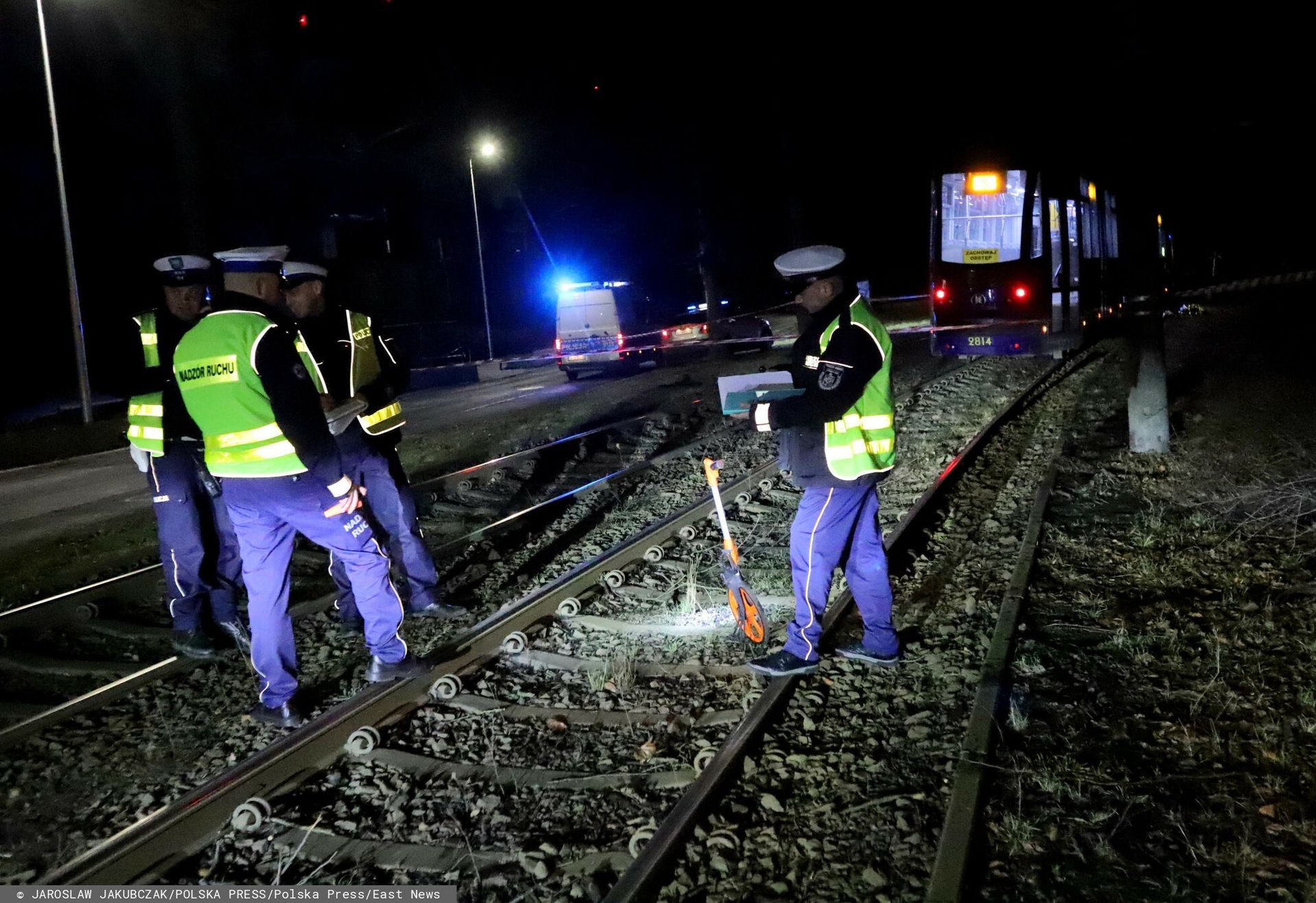 Częstochowa w szoku: Tramwaj ciągnął 18-latkę 20 metrów – dziewczyna w śpiączce po tragicznej kolizji