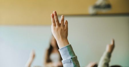 Dramatyczna sytuacja w szkołach. Nie ma kto uczyć dzieci