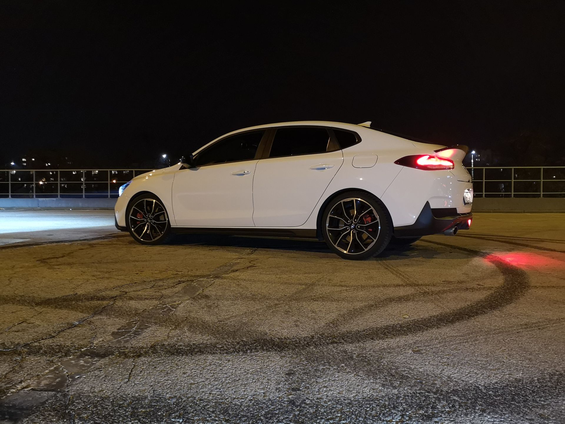 Hyundai i30 Fastback N: Programowa konfiguracja ustawień auta 12