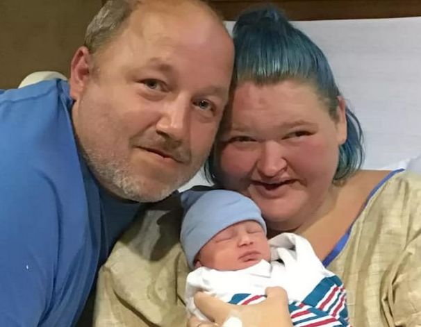 Amy urodziła niedawno drugie dziecko