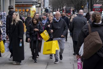 Polacy wyjeżdżają z Wielkiej Brytanii. Saldo migracji mocno w dół