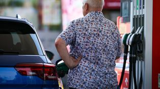 Ostatni dzień tak taniego tankowania. Koniec promocji i zmierzch CPN. Podwyżka będzie sroga