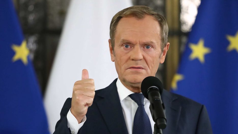 Tusk: PiS uległ presji