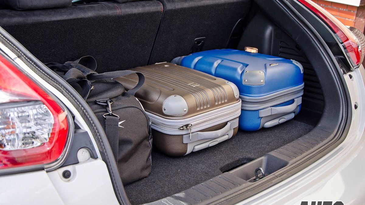 Nieodpowiednio zabezpieczony i ulokowany bagaż może stanowić duże zagrożenie dla naszego zdrowia i życia w razie wypadku.