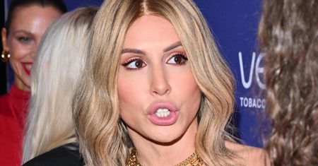 Blanka Lipińska OBURZONA cenzurowaniem zdjęć w sieci: "Po jaką chorobę się tak robi?"