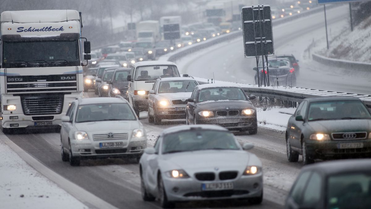 Po mroźnym styczniu jest problem z dziurami w niemieckich drogac