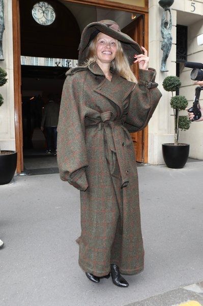 Pamela Anderson na pokazie nowej kolekcji Vivienne Westwood