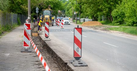 Warszawa. Chodnik na ul. Idzikowskiego będzie wyremontowany