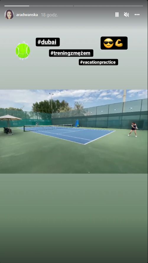 Radwańska na korcie z mężem 