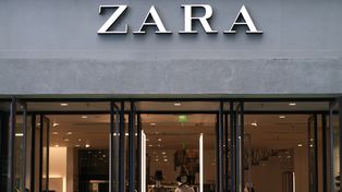 Rusza wyprzedaż w Zarze. Modowe perełki w obniżonych cenach