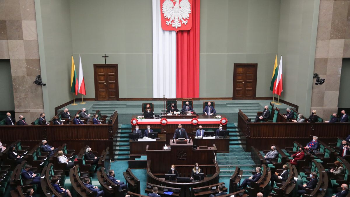 Krajowy Plan Odbudowy. Sejm przyjął ustawę o ratyfikacji decyzji Rady Europejskiej. Co to oznacza?
