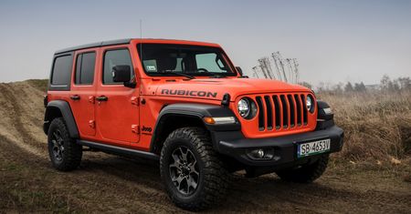 Nowy Jeep Wrangler Rubicon jest tak bezkompomisowy jak poprzednik. Tylko, że lepszy