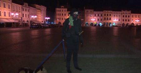Kreatywność nie zna granic. Tak mężczyzna chciał obejść obostrzenia