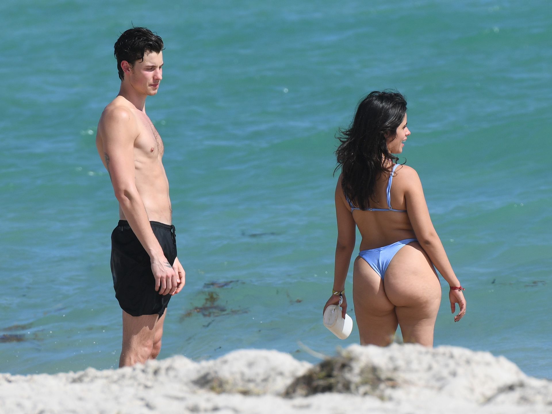 Camila Cabello i Shawn Mendes na plaży