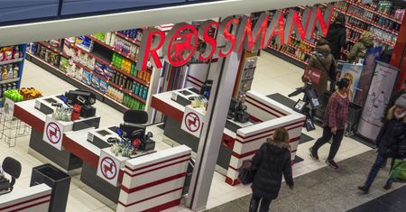 Akcesoria do makijażu nawet 45 proc. taniej. Rossmann nie żartuje