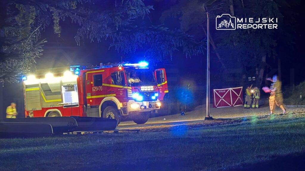 Bledzewo: Tragiczny finał poszukiwań nad jeziorem. Strażacy wyłowili ciało mężczyzny