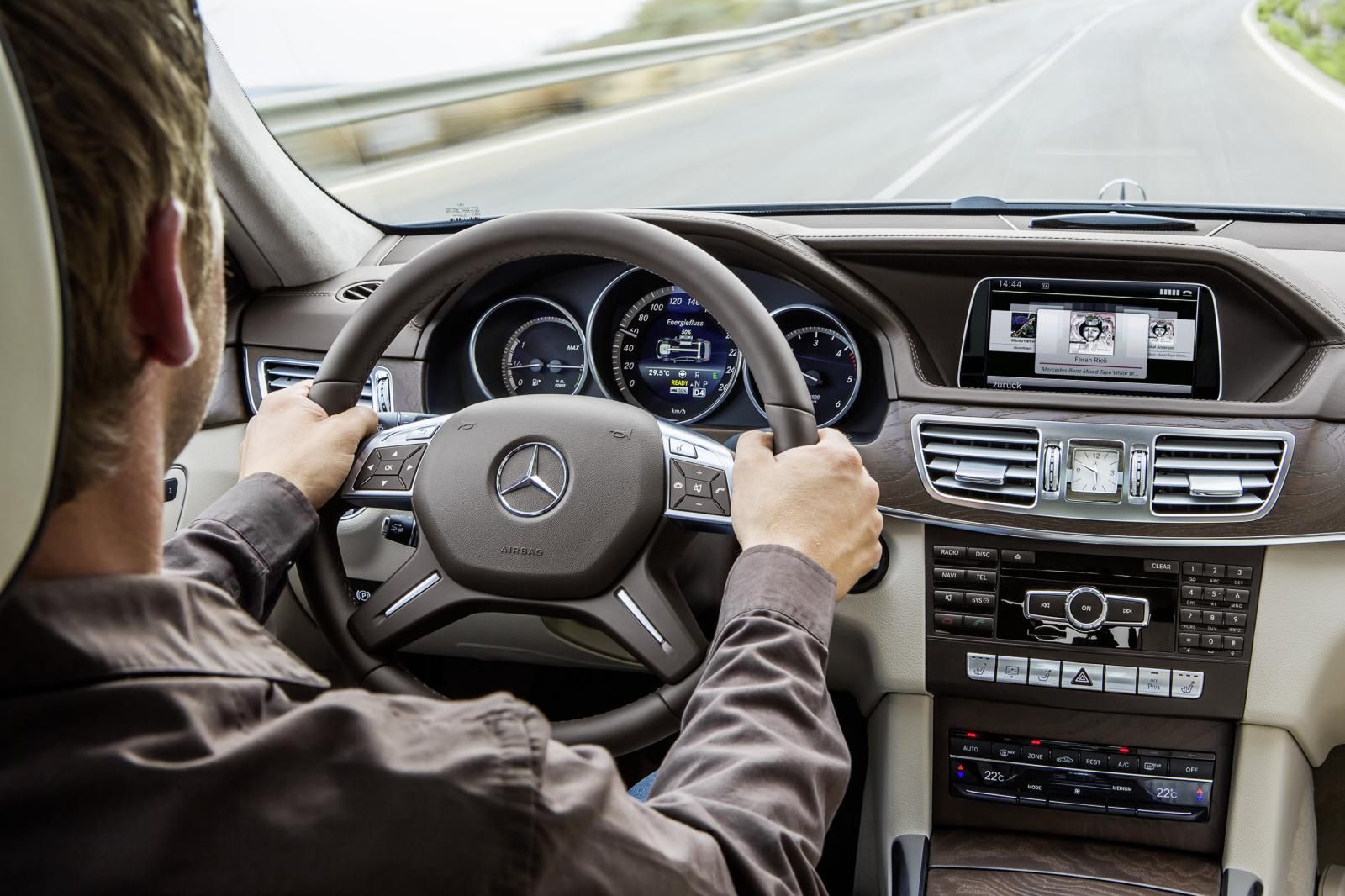 2014 Mercedes-Benz Klasy E [galeria] 62