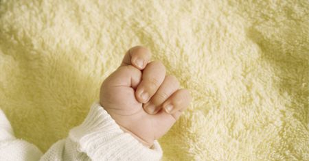 Pobite niemowlę w Tomaszowie Mazowieckim. Ciotka ujawnia, co tam się działo