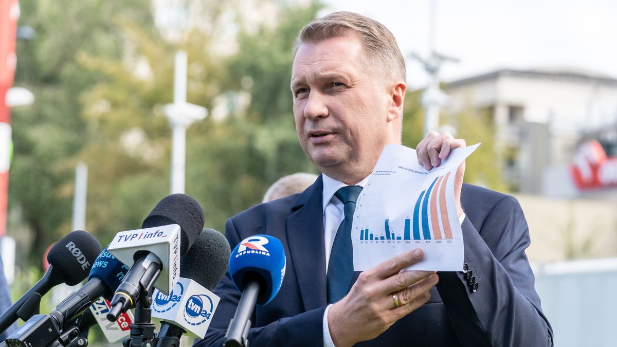 Przemyslaw Czarnek speaks into a microphone during a PiS press conference concerning high fuel prices at an Orlen petrol station in Warsaw, Poland, on September 2, 2026.  (Photo by Marek Antoni Iwanczuk/NurPhoto via Getty Images)