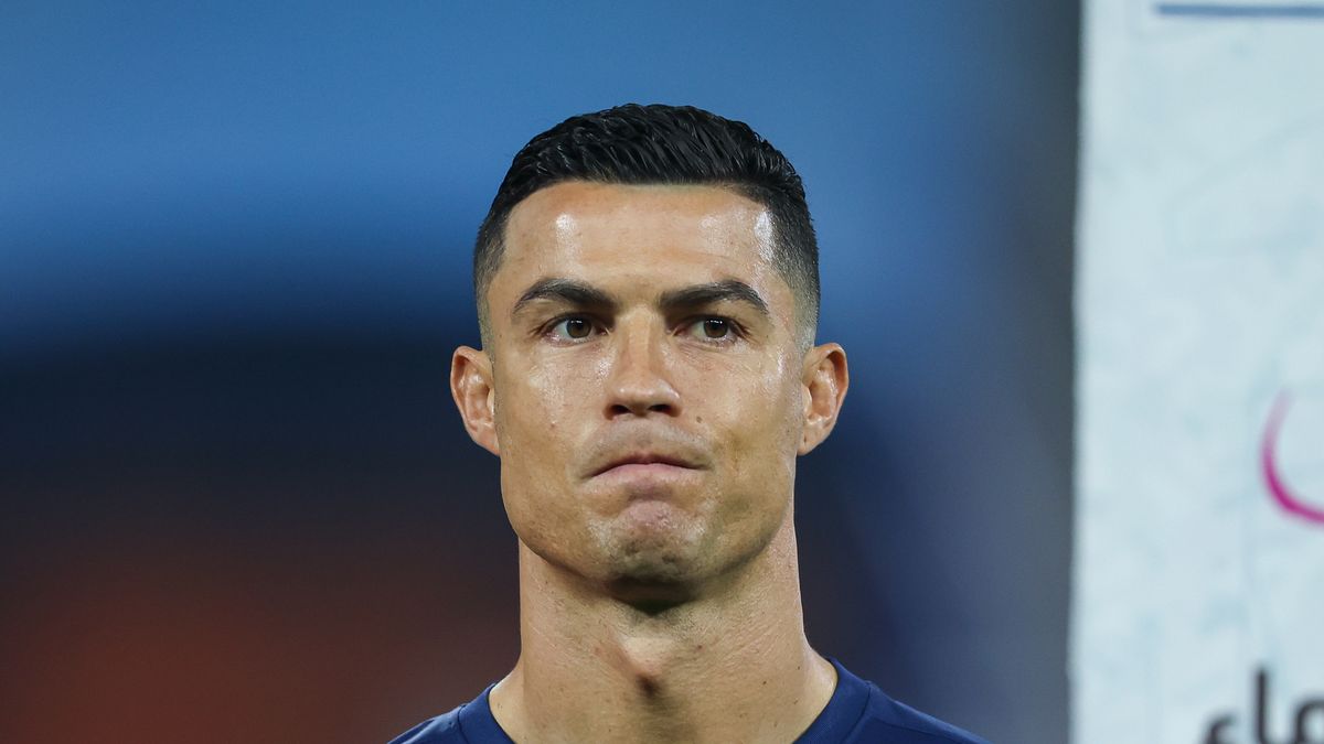 BURAYDAH, SAUDI ARABIA - DECEMBER 30: Cristiano Ronaldo of Al Nassr looks on prior the Saudi Pro League match between Al-Taawoun and Al-Nassr at King Abdullah Sport City Stadium on December 30, 2023 in Buraydah, Saudi Arabia. (Photo by Yasser Bakhsh/Getty Images)