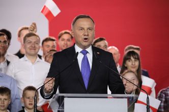 Wybory 2020. Niecałe pół miliona głosów różnicy. Duda wygrywa w 50+, przegrywa w 500+