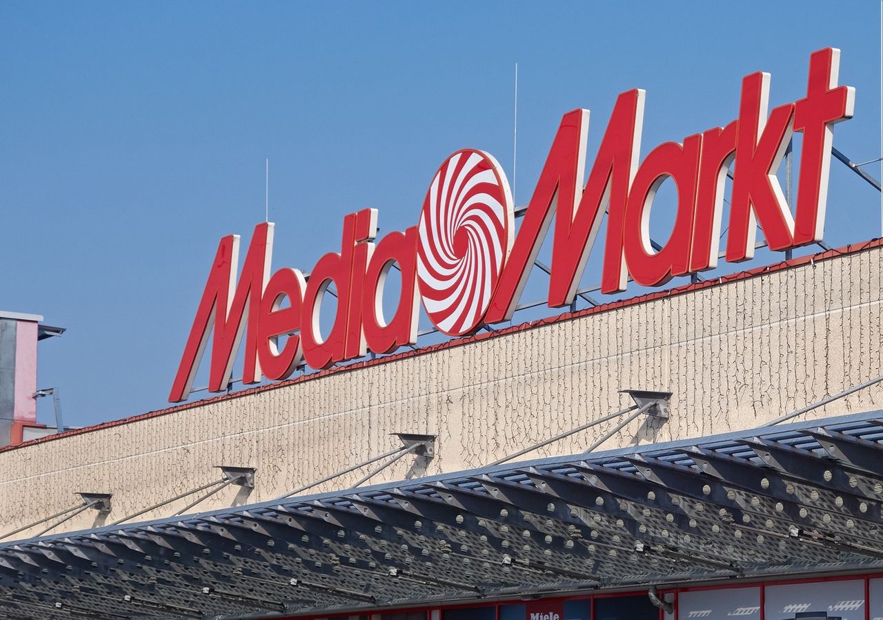 Kostkarka do lodu lub dzbanek filtrujący gratis. Akcja w MediaMarkt
