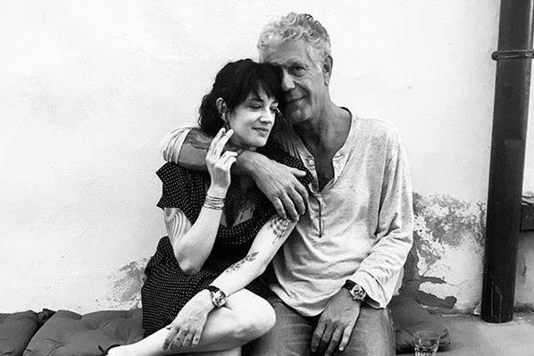 Anthony Bourdain przed śmiercią był zakochany. Przyjaciele mieli wątpliwości