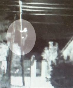 Zniszczył kamerę, a druga to nagrała. Wandal nie przemyślał swojego planu