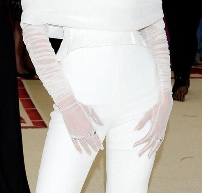 Kendall Jenner, kreacja: Virgil Abloh – MET Gala 2018