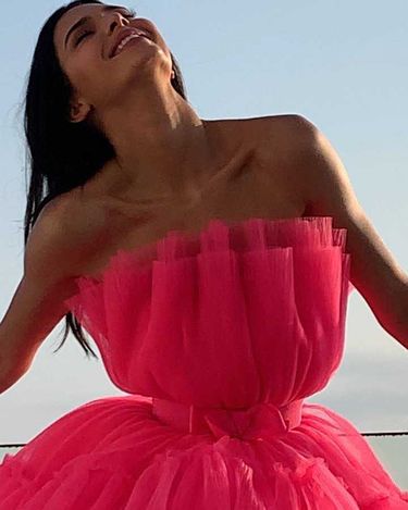 Kendall Jenner w różowej sukience H&M, Cannes 2019
