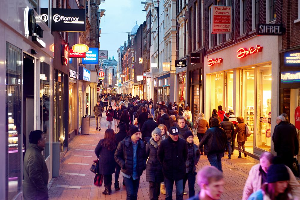 Amsterdam jest jedną z najpopularniejszych stolic Europy. Samych muzeów jest tu aż 751