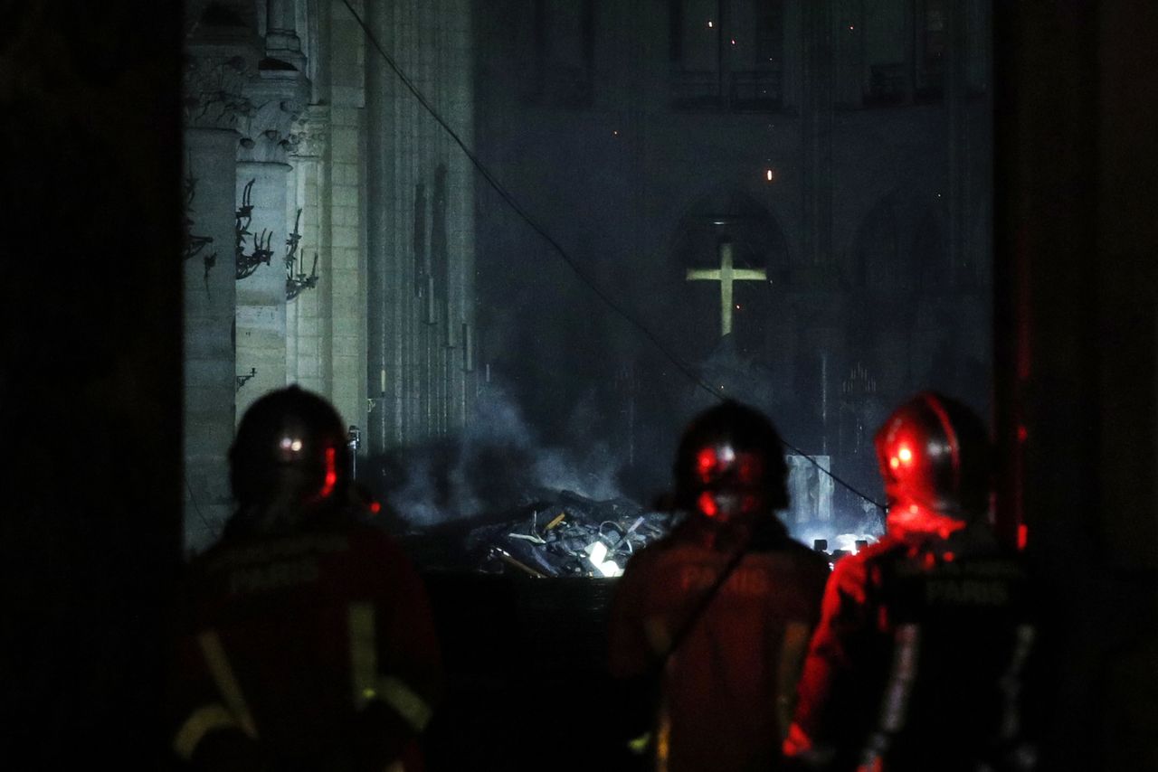 Pożar katedry Notre Dame. Pierwsze zdjęcia ze środka świątyni