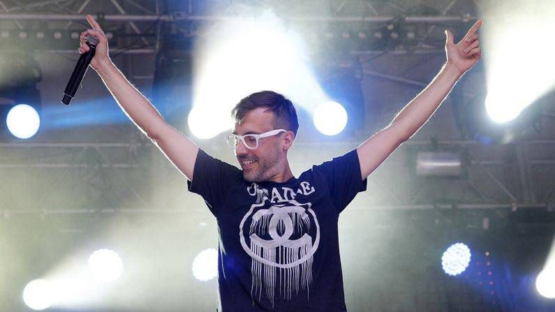 DJ Adamus
Fotografia: AKPA