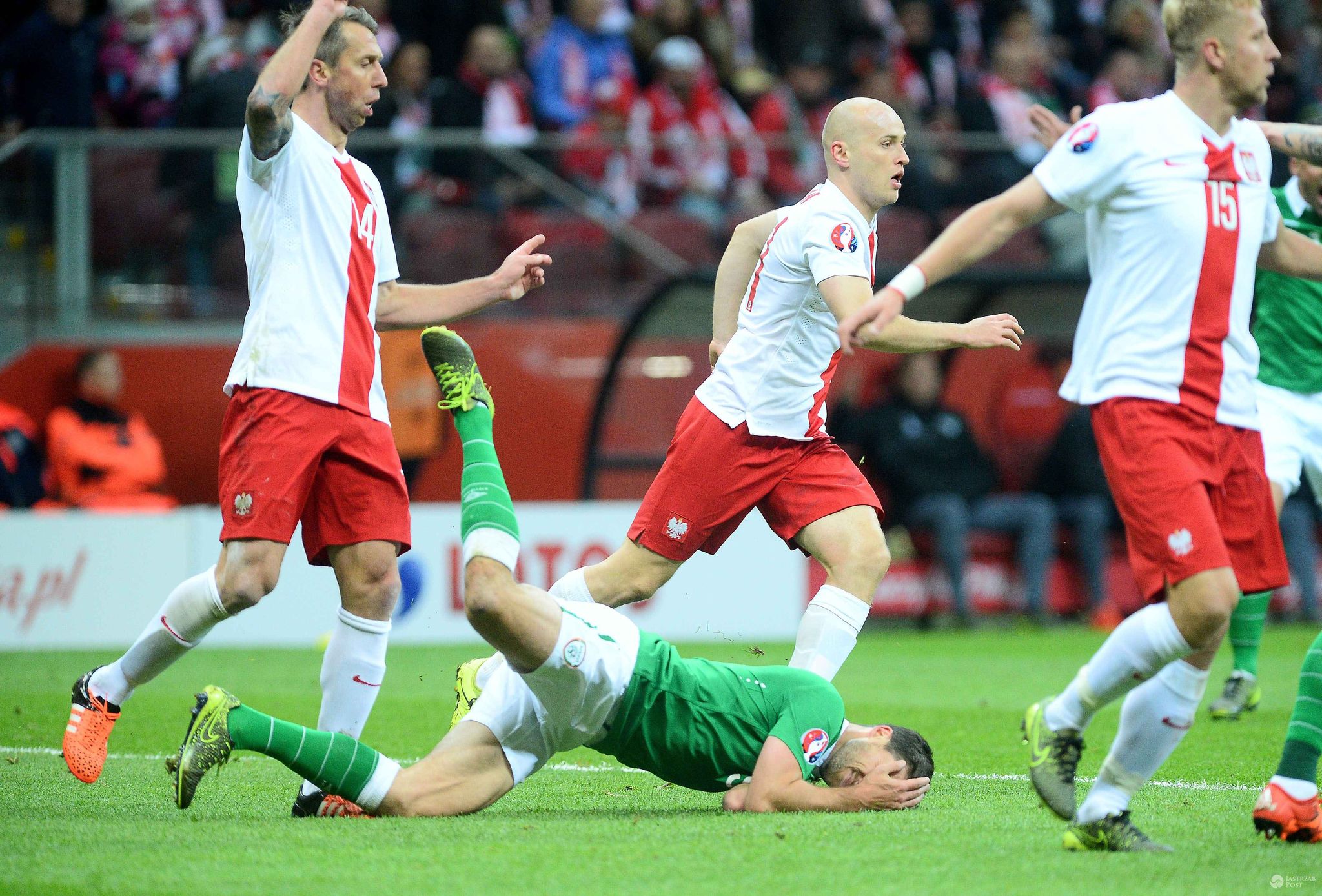 Kibice przed domem Michała Pazdana w Niepołomicach