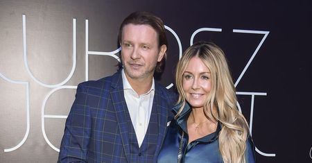 Eleganccy Majdanowie na ściance. Czują modowe trendy