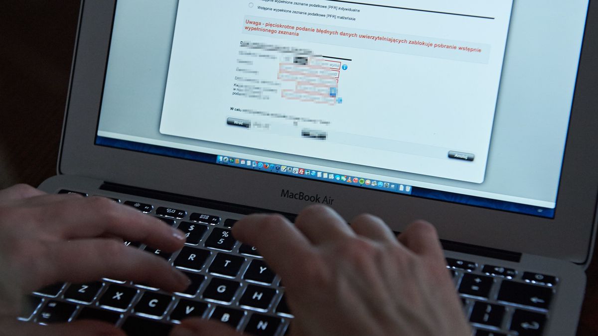 Giganci technologiczni niewiele płacą za dane polskich internautów