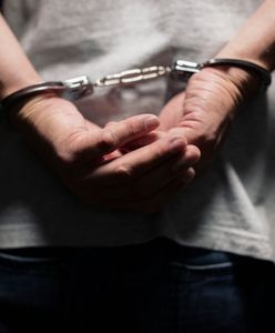 Kraków: policja zatrzymała 26-latka, który brutalnie ugodził nożem 27-latka. Jest areszt i zarzut