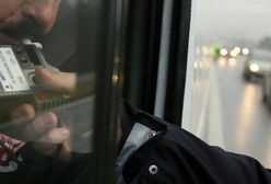 Policja zatrzymała pijanego kierowcę karawanu. Dwa razy tego samego dnia