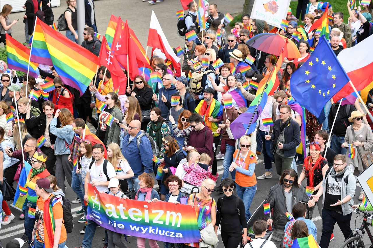 Burzliwa sesja rzeszowskich radnych ws. promocji LGBT. "Atak na rodziny i niewinność dzieci"