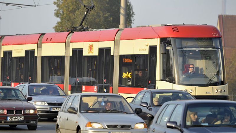 Na zdjęciu tramwaj, któremu patronuje Jan Heweliusz