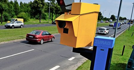 Uwaga kierowcy - 20 marca zaczną działać warszawskie fotoradary