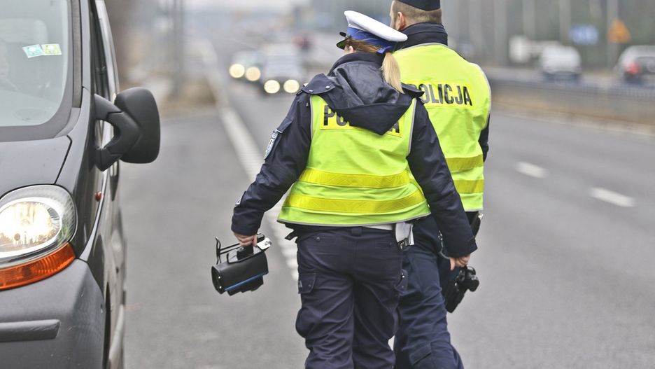 Poseł wskazuje na niezgodność ręcznych mierników prędkości z przepisami. Prawo wkrótce może się jednak zmienić