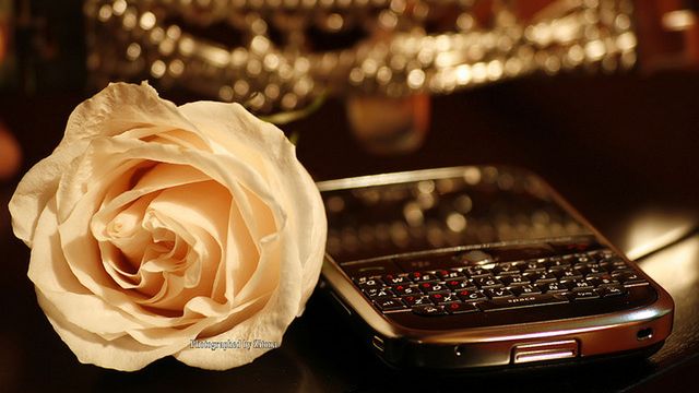 Znany operator uratuje producenta BlackBerry? 1