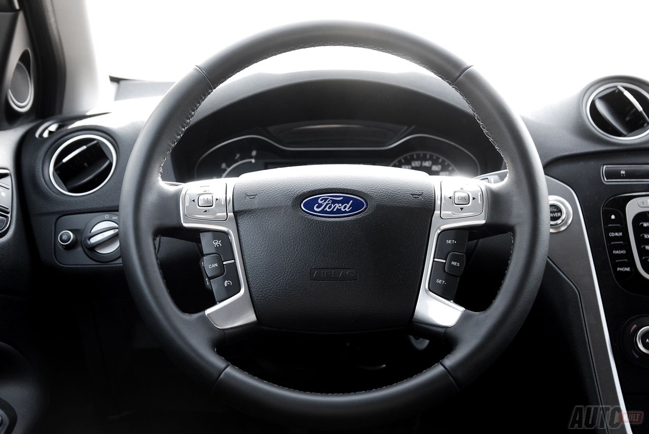 Citroen C5 Tourer vs. Ford Mondeo Kombi