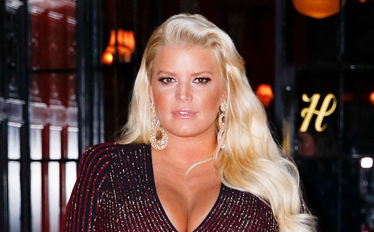 Jessica Simpson przeszła ogromną metamorfozę. Wygląda jak 15 lat temu