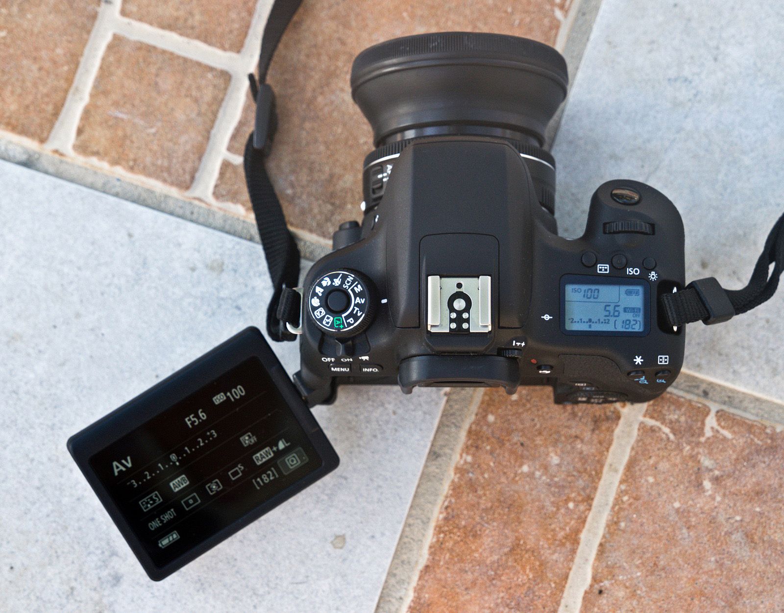 Canon EOS 760D - mały, lekki, sympatyczny [test] 2