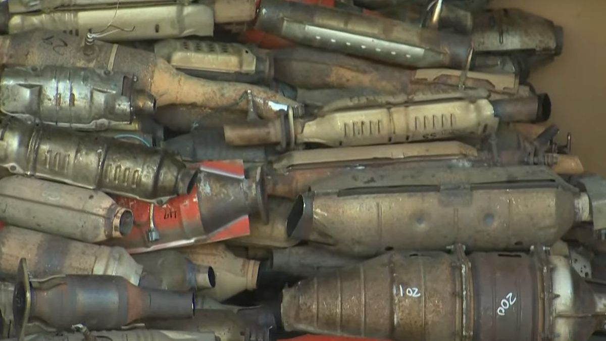 Złodzieje mogli ukraść tysiące katalizatorów
